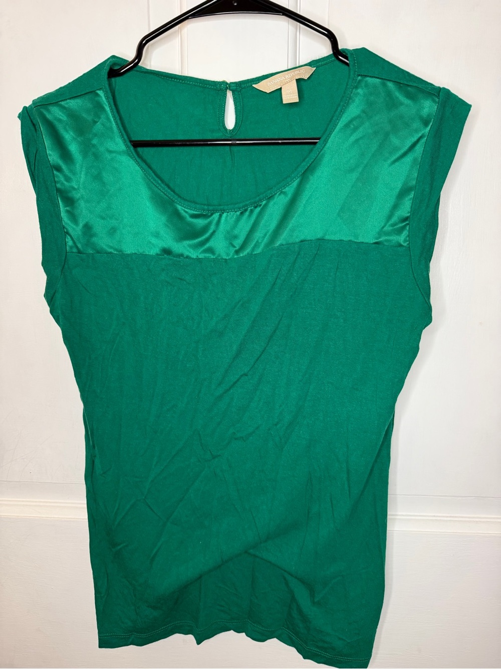 Banana Republic Women's M Green Solid Knit Scoop Neck Keyhole Cap Sleeve Blouse